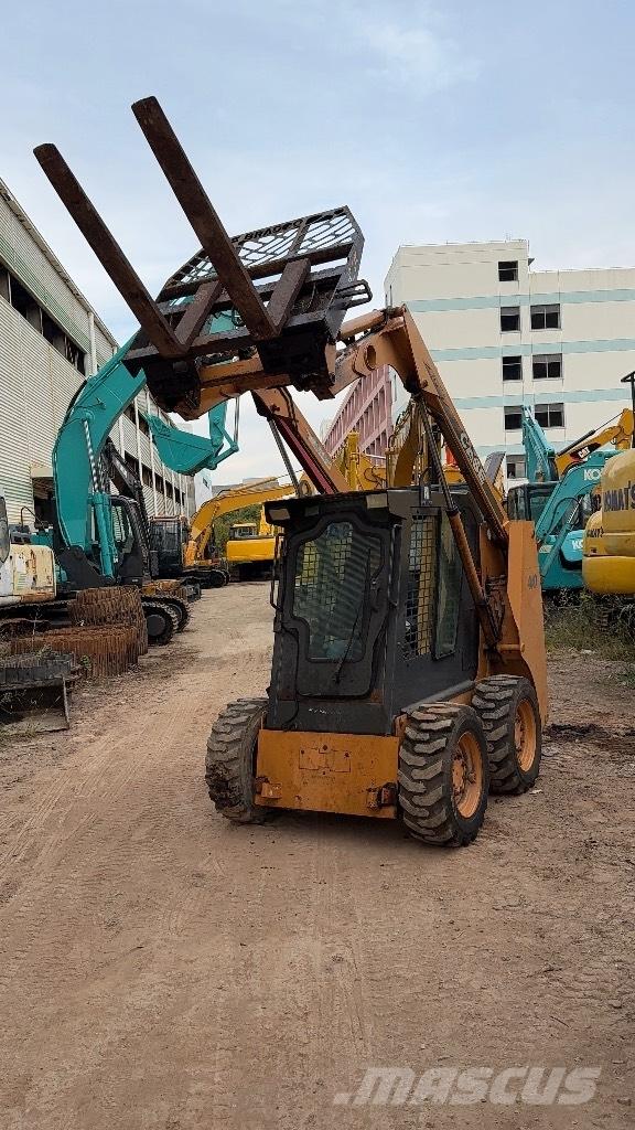 CASE 410 Kompaktlastere