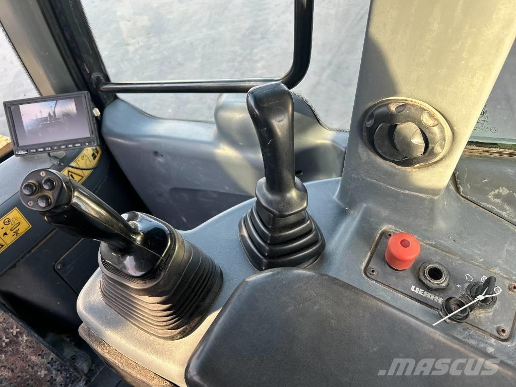 Liebherr LR634 Beltelastere