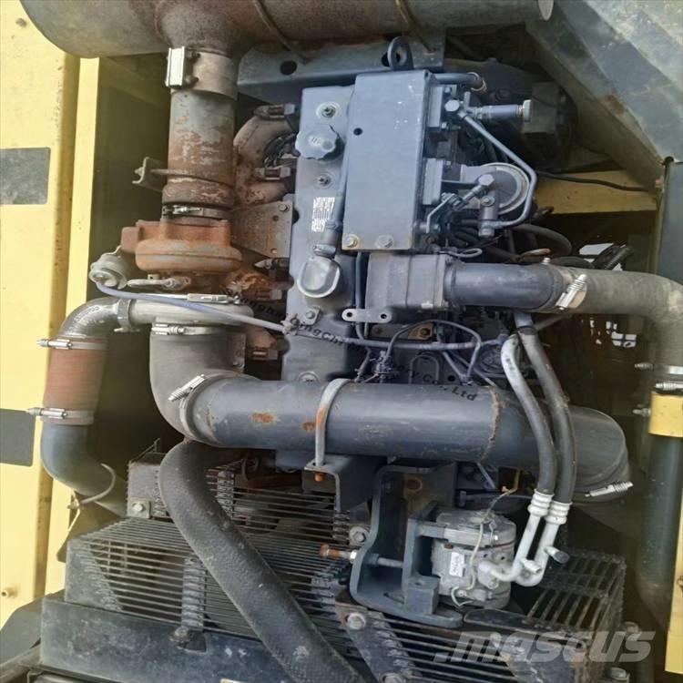 Komatsu 300 Beltegraver