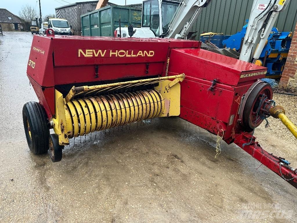New Holland 370 Firkantpresser