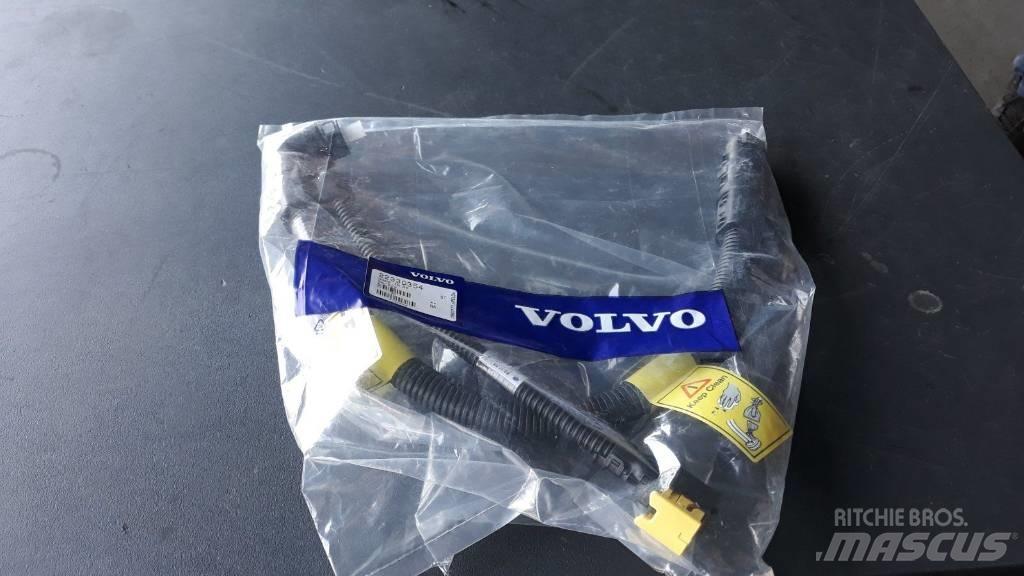 Volvo HOSE 22330354 Transport - Annet