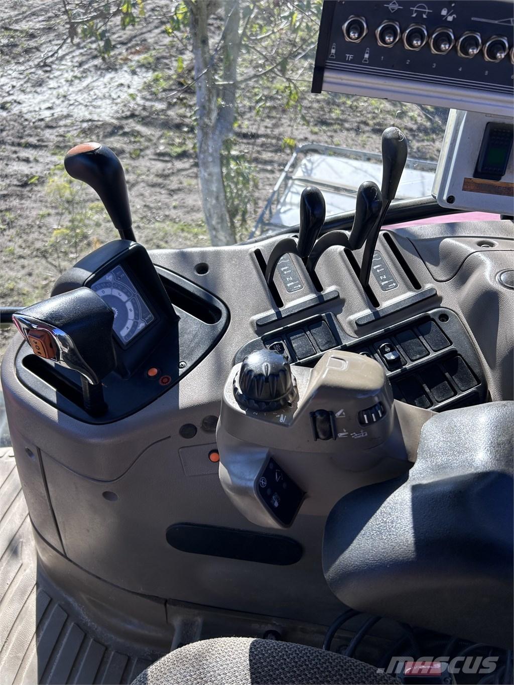 CASE Maxxum 125 Traktorer