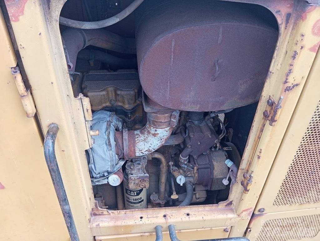 CAT 24 M Veihøvler