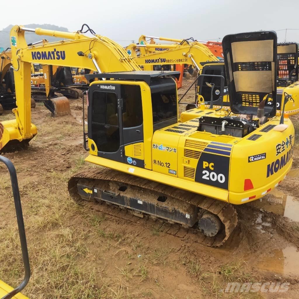 Komatsu PC200-8 Beltegraver