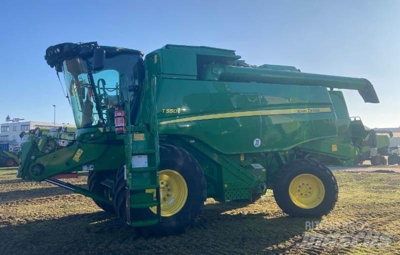 John Deere T 550 i Skurtreskere