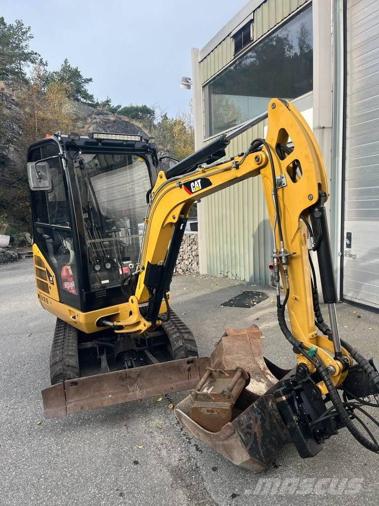 CAT 301.7 D Rototilt Minigravere <7t