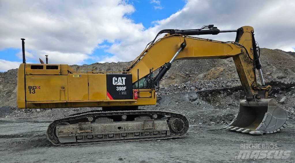 CAT 390 F Beltegraver