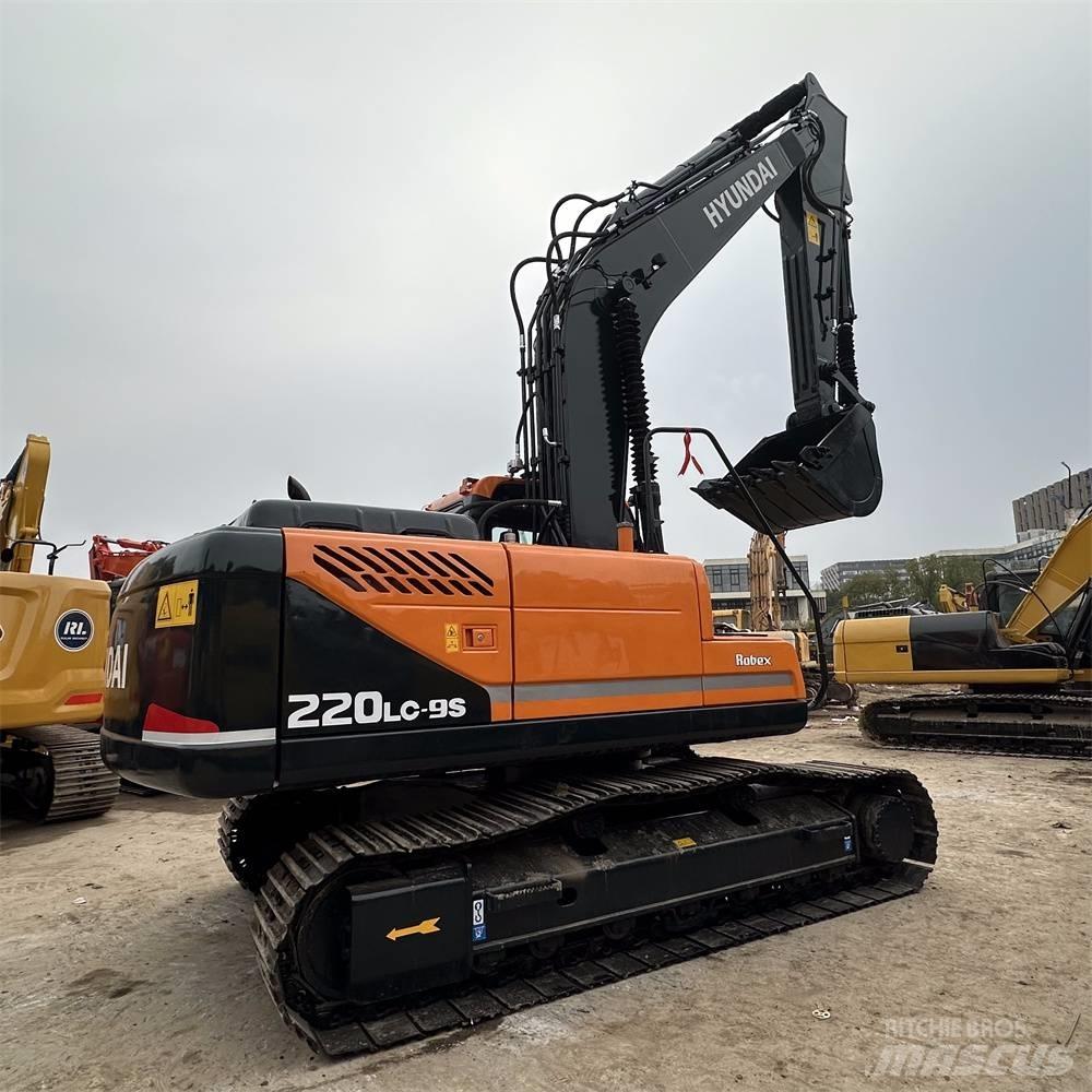 Hyundai R220LC-9S Beltegraver