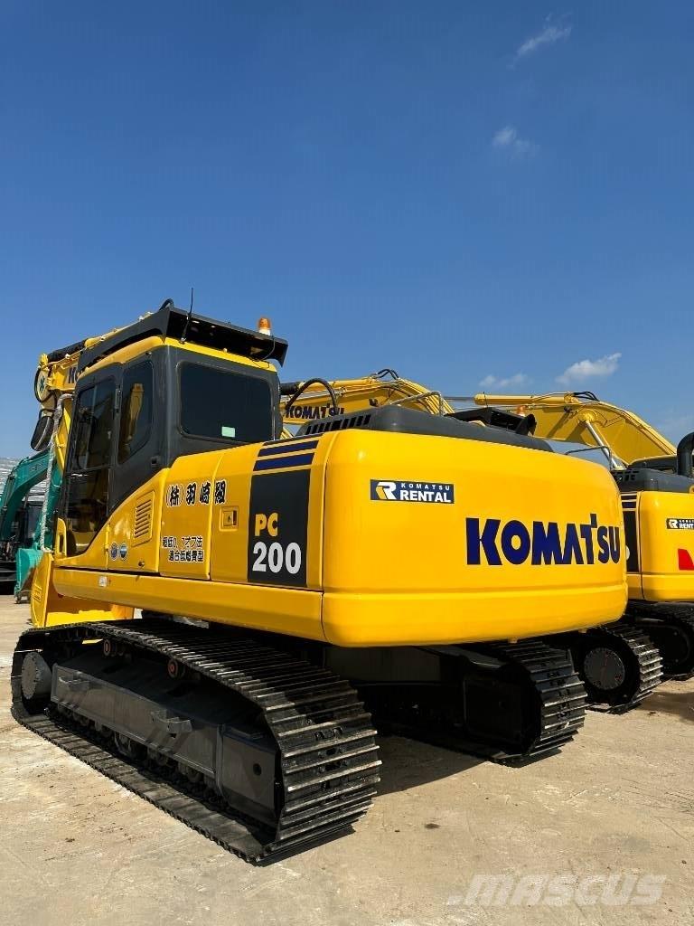 Komatsu PC 220-7 Beltegraver