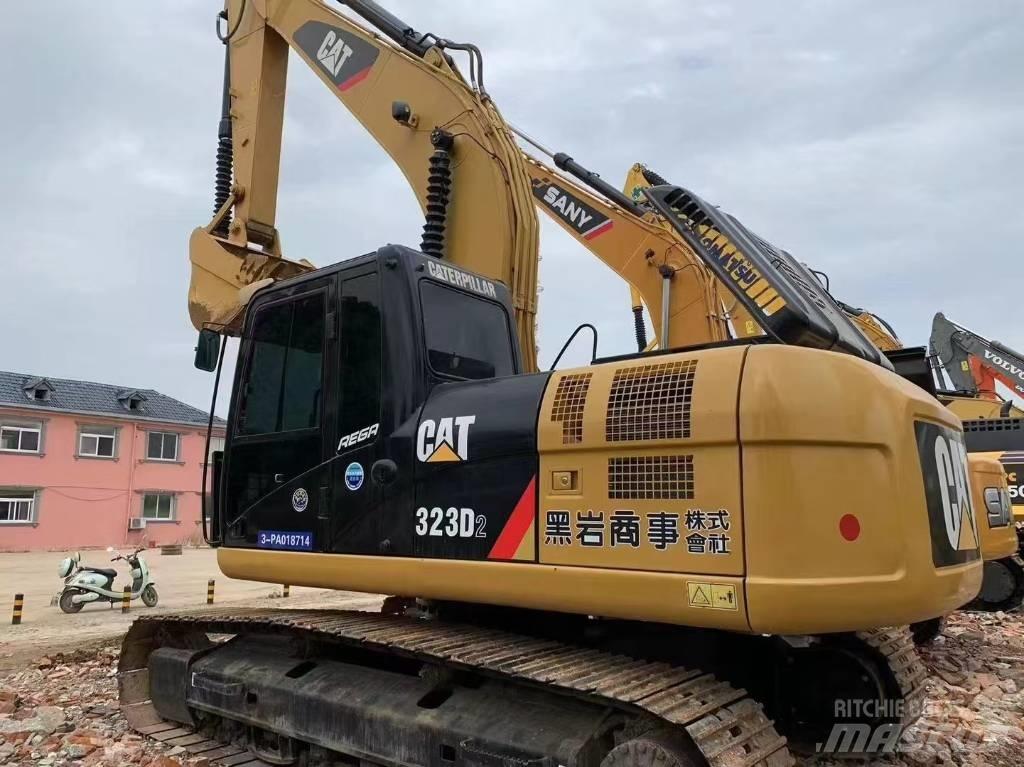CAT 323 D L Beltegraver