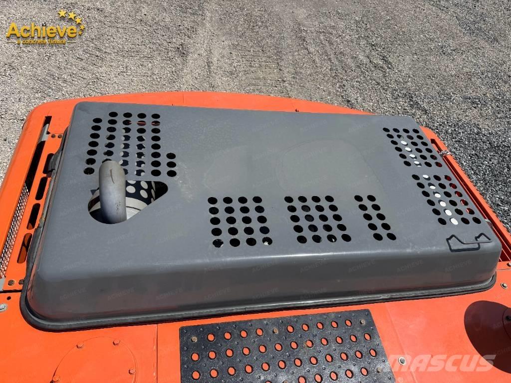 Hitachi ZX 210 Beltegraver