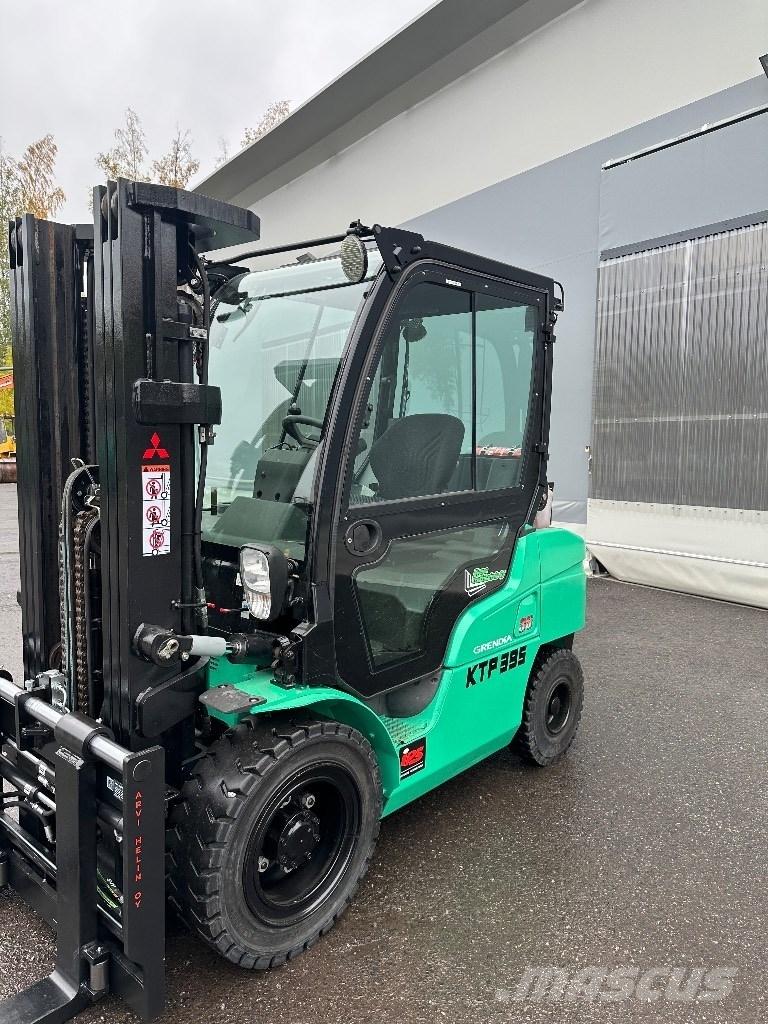 Mitsubishi FD 35 N Diesel Trucker