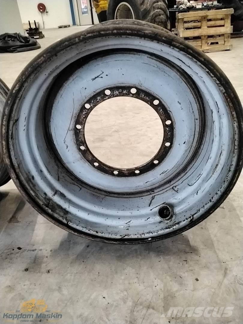 Valmet 901 20x34 Dekk, hjul og felger