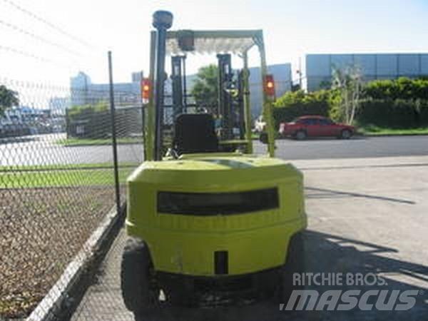 Mitsubishi FD45 Gaffeltrucker - Annet