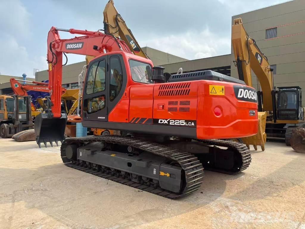 Doosan DX 225 Beltegraver