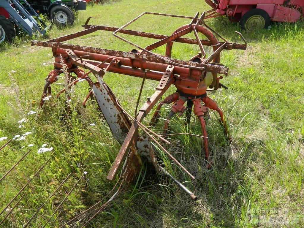 Kuhn 3.2 Raker og høyvendere