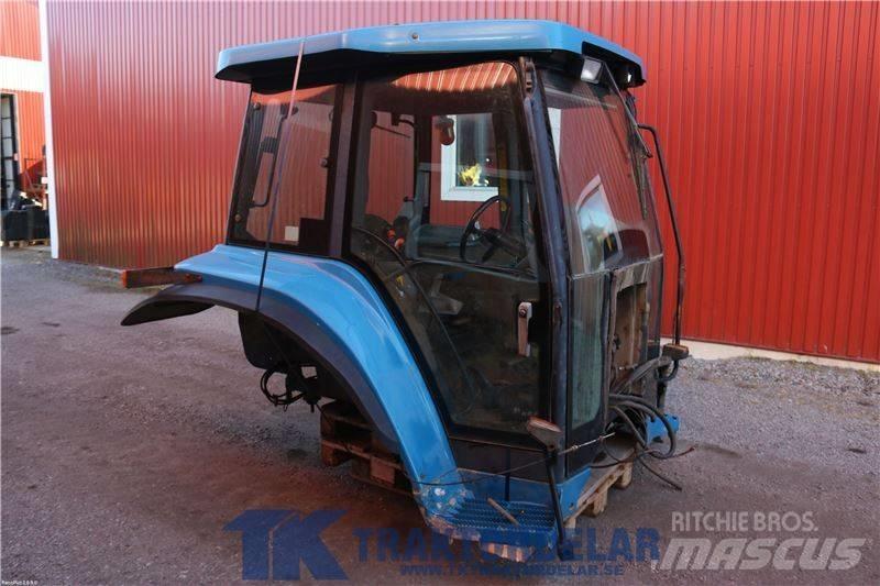 New Holland 8870 Førerhus og Interiør