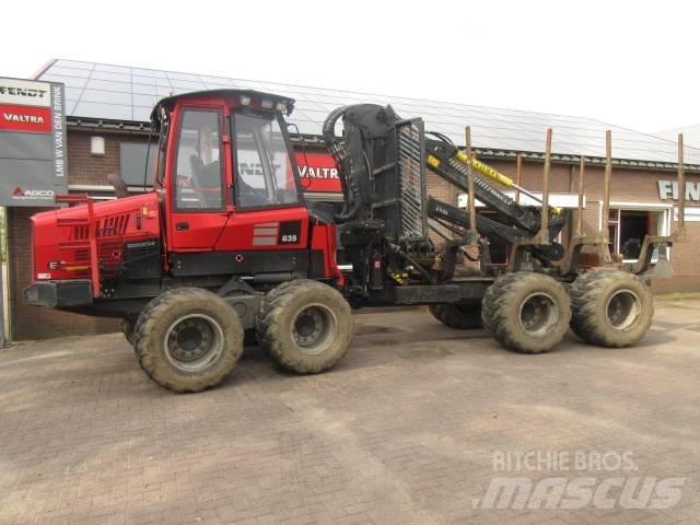 Komatsu 835 Lassbærere