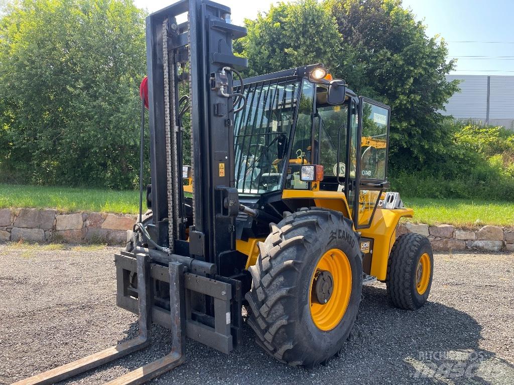 JCB 940-2 T4 Terrenggående gaffeltruck