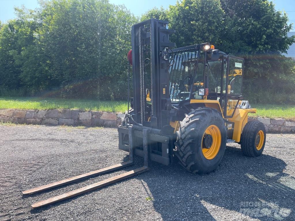 JCB 940-2 T4 Terrenggående gaffeltruck