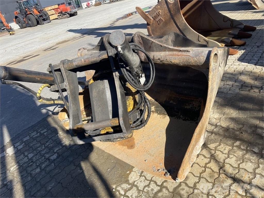Komatsu PC 240 LC-8 Beltegraver