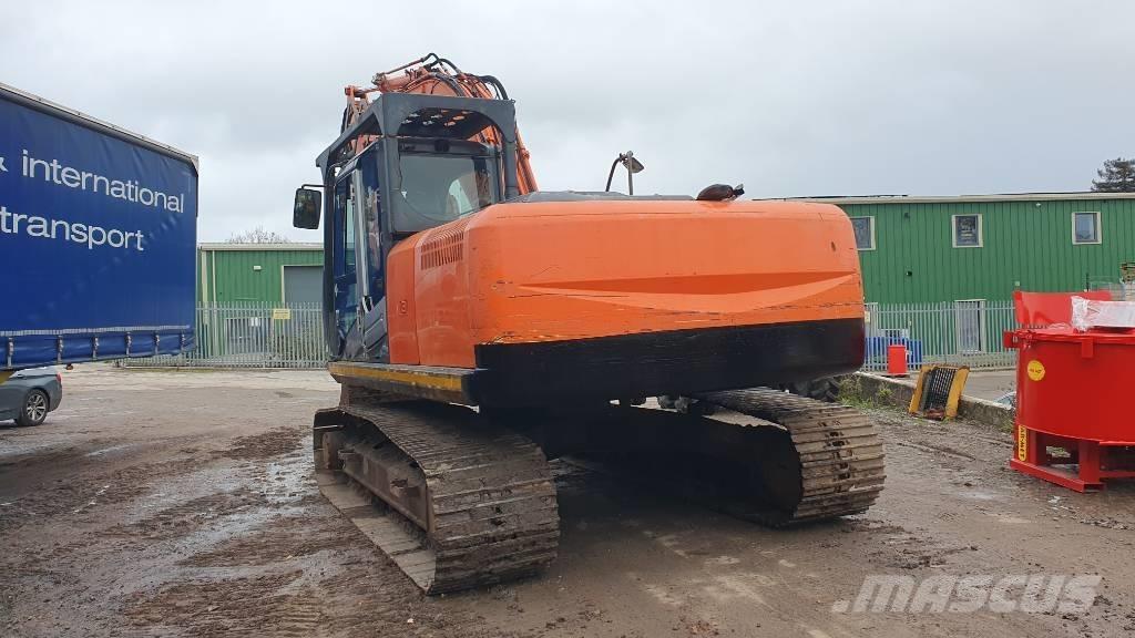 Hitachi ZX 210 LC-3 Beltegraver