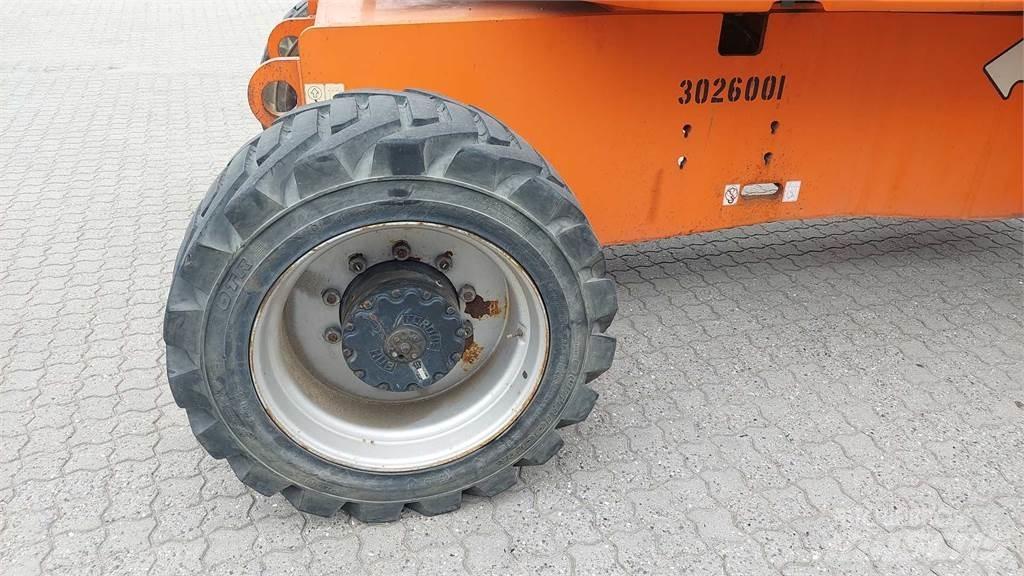 JLG E800AJ Leddede bomlifter