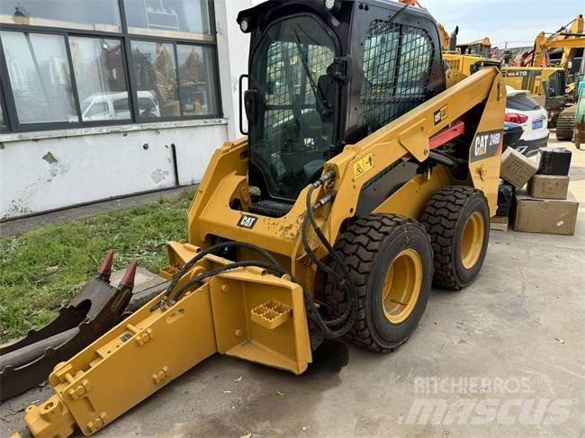 CAT 246 D Kompaktlastere