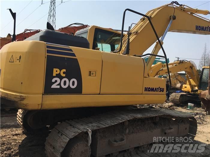 Komatsu PC 200-8 Beltegraver