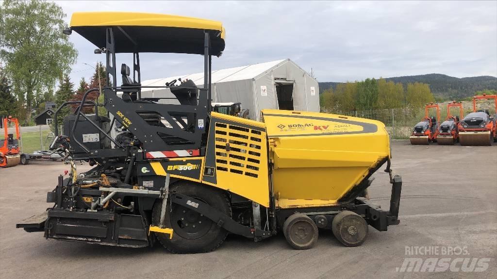 Bomag BF 300 P-2 Asfaltutleggere
