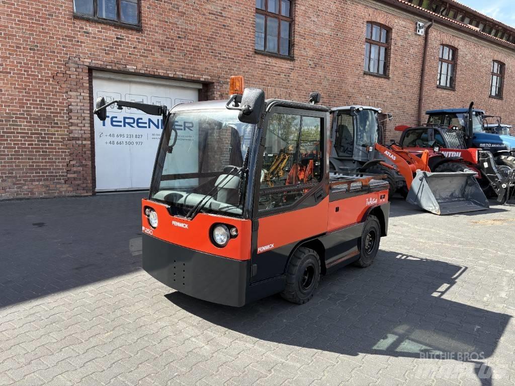 Linde P 250 Tauetraktor