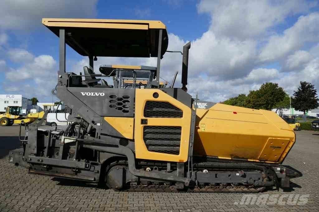 Volvo ABG P 6820  C Asfaltutleggere