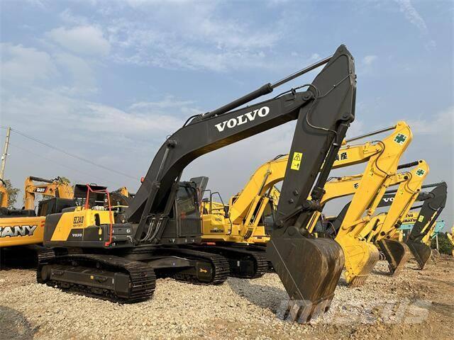 Volvo EC240 Beltegraver