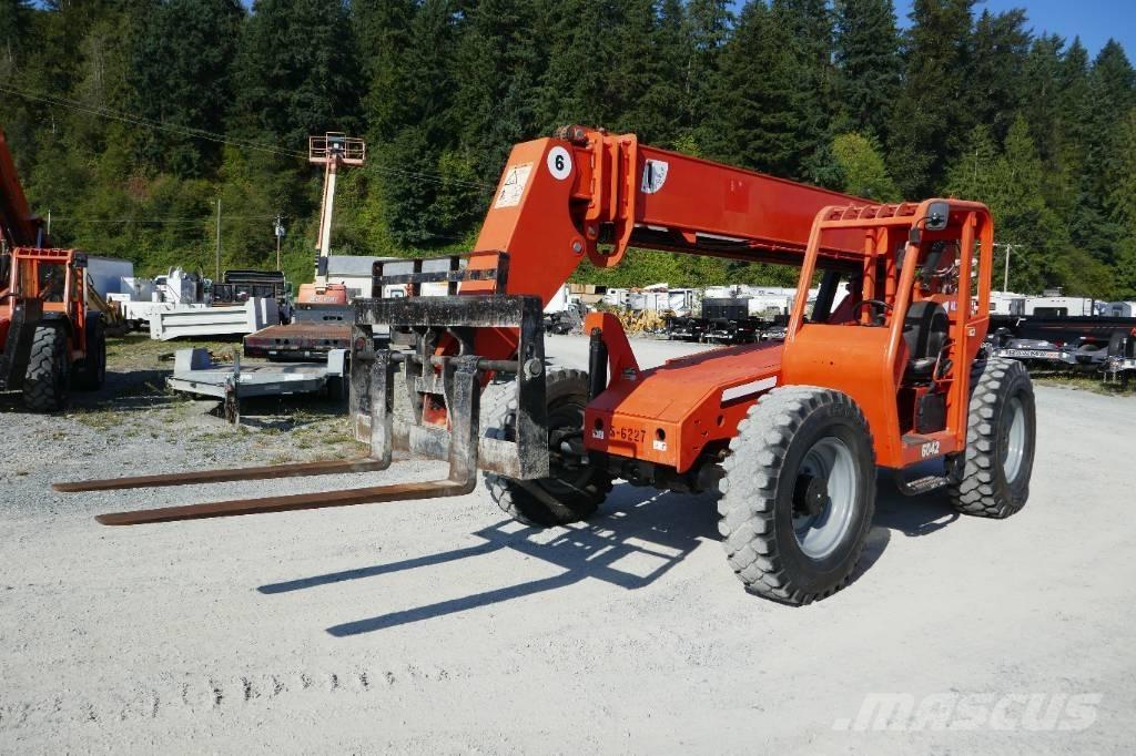 SkyTrak 6042 Teleskoplastere