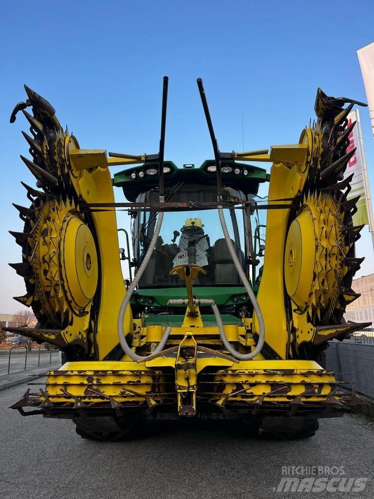 John Deere 8800 Selvdrevne fôrhøstere