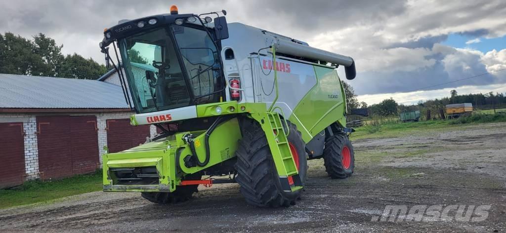 CLAAS Tucano 450 Skurtreskere