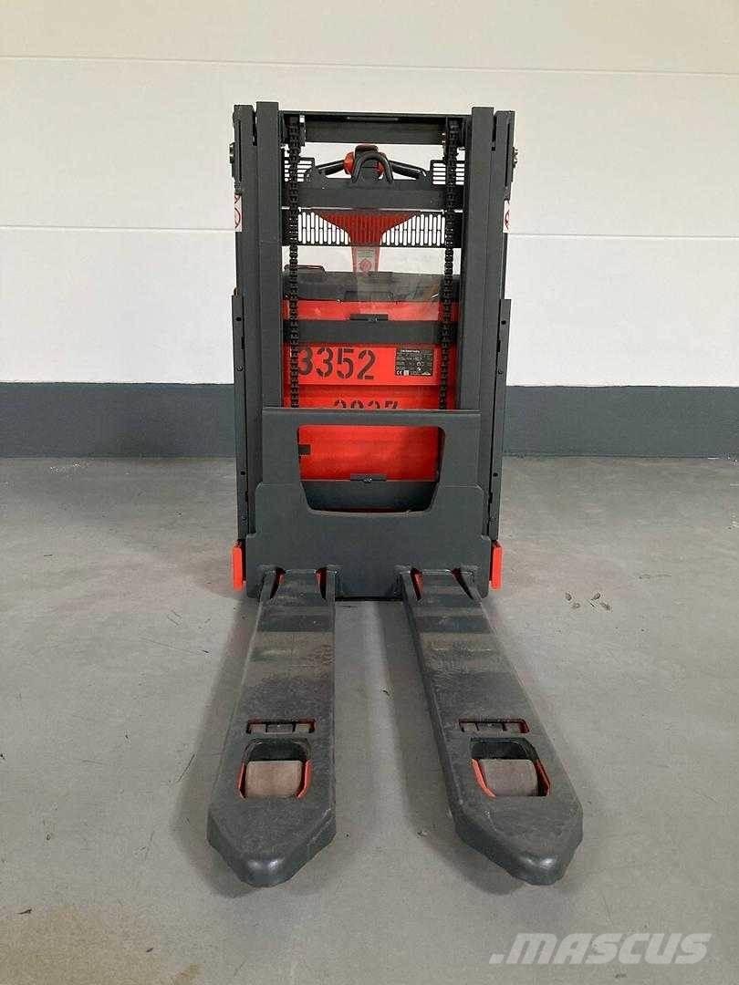 Linde D08 Høytløftende plukketruck