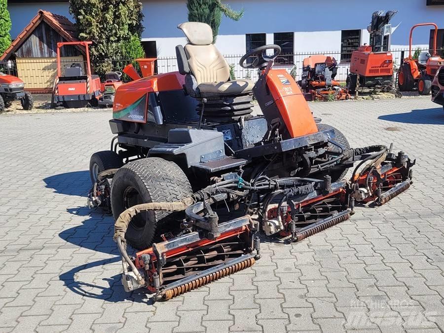 Jacobsen 305 Faste og slepe klippere