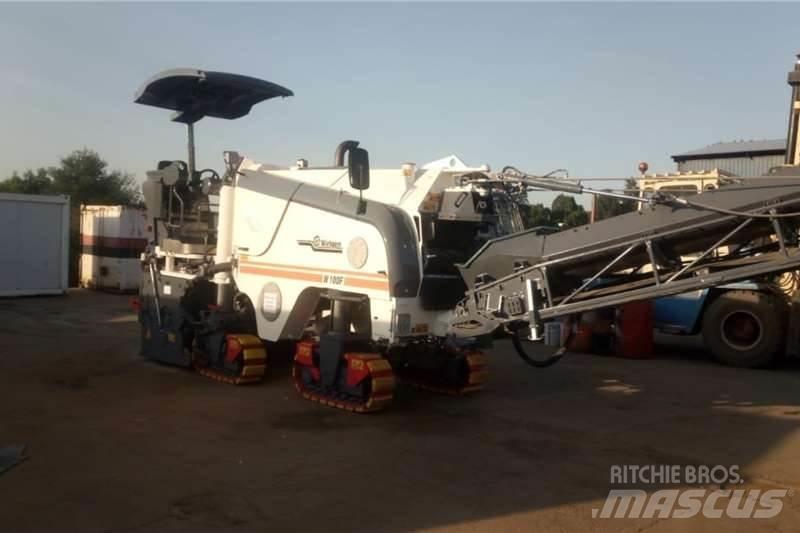 Wirtgen W100F Andre lastebiler