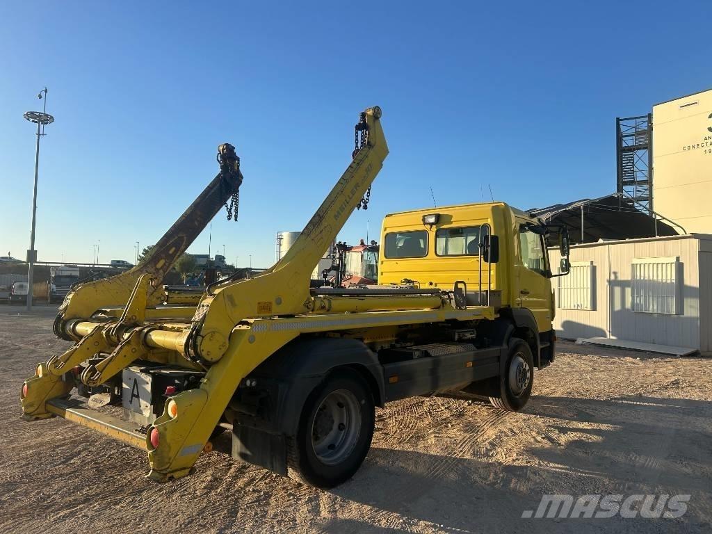 Mercedes-Benz 1530 Lagercontainere