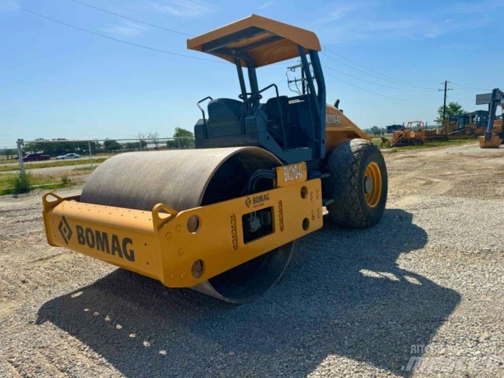 Bomag BW 211 D-40 Kombivalser