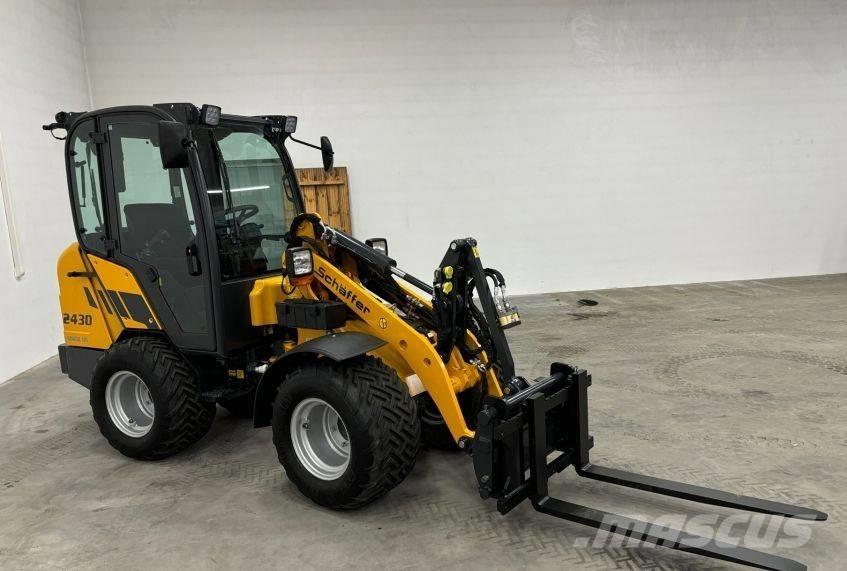 Schäffer 2430 HD Kompaktlastere