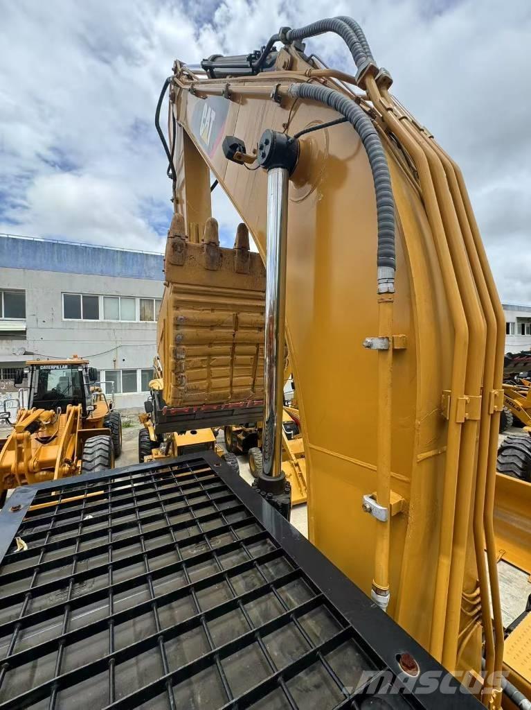 CAT 325 D L Beltegraver
