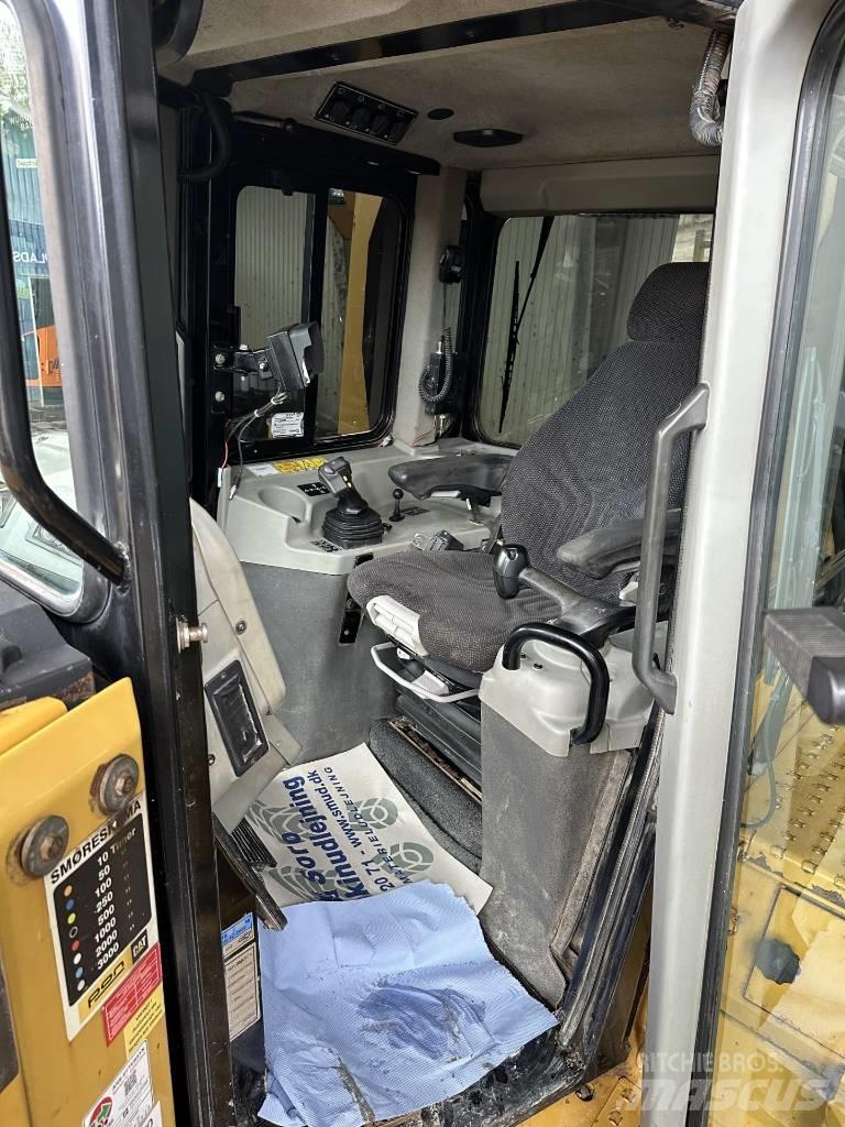 CAT D 6 T LGP Dozere Beltegående