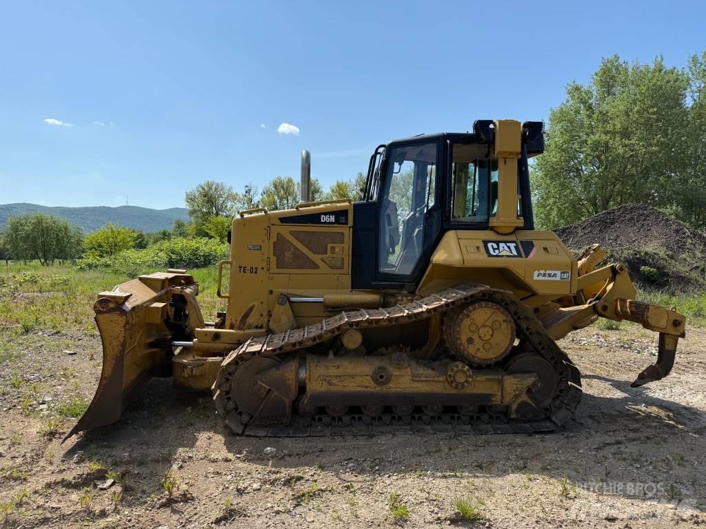 CAT D6N XL Dozere Beltegående