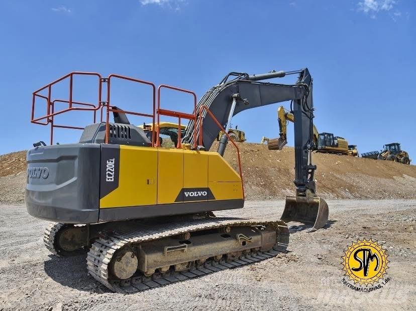 Volvo EC 220 E Beltegraver