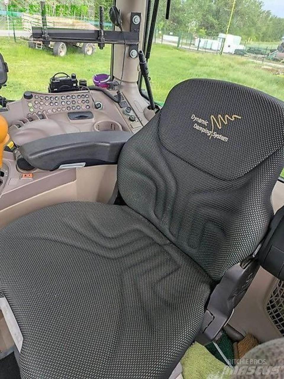 John Deere 6215 r Traktorer
