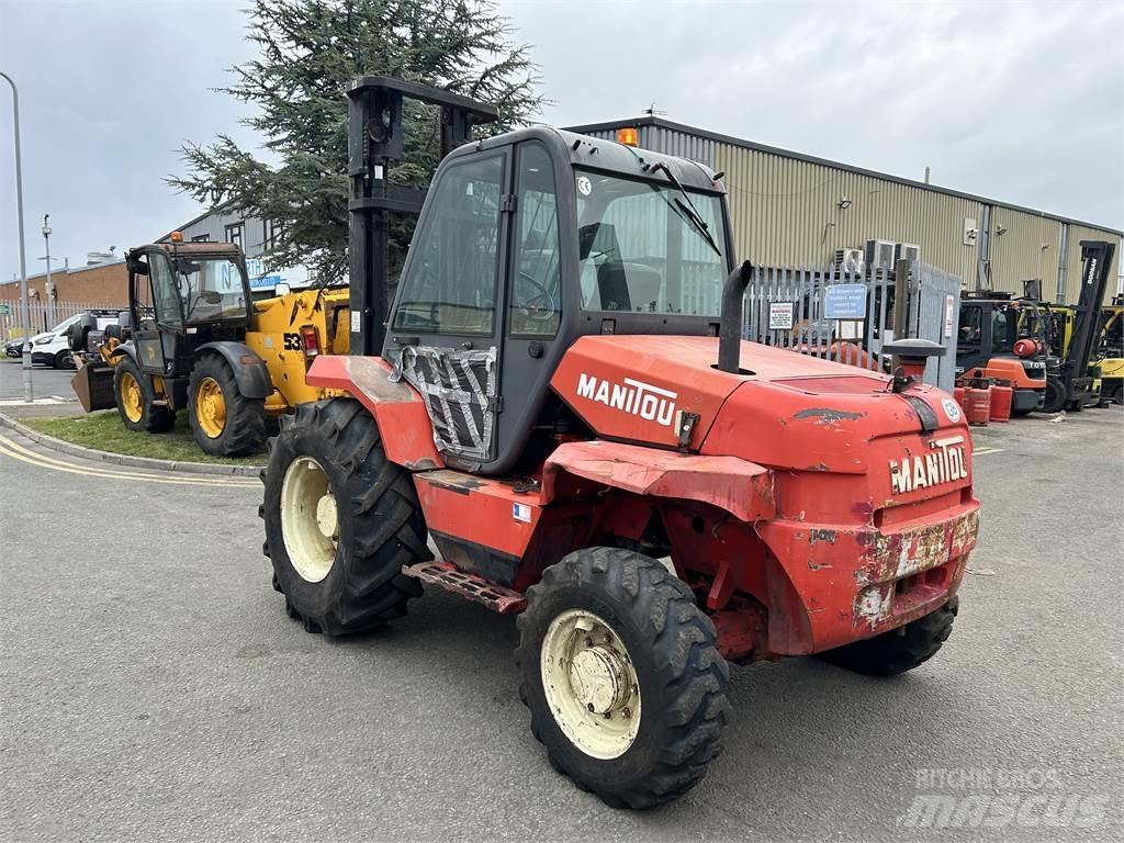 Manitou M26-4 Terrenggående gaffeltruck