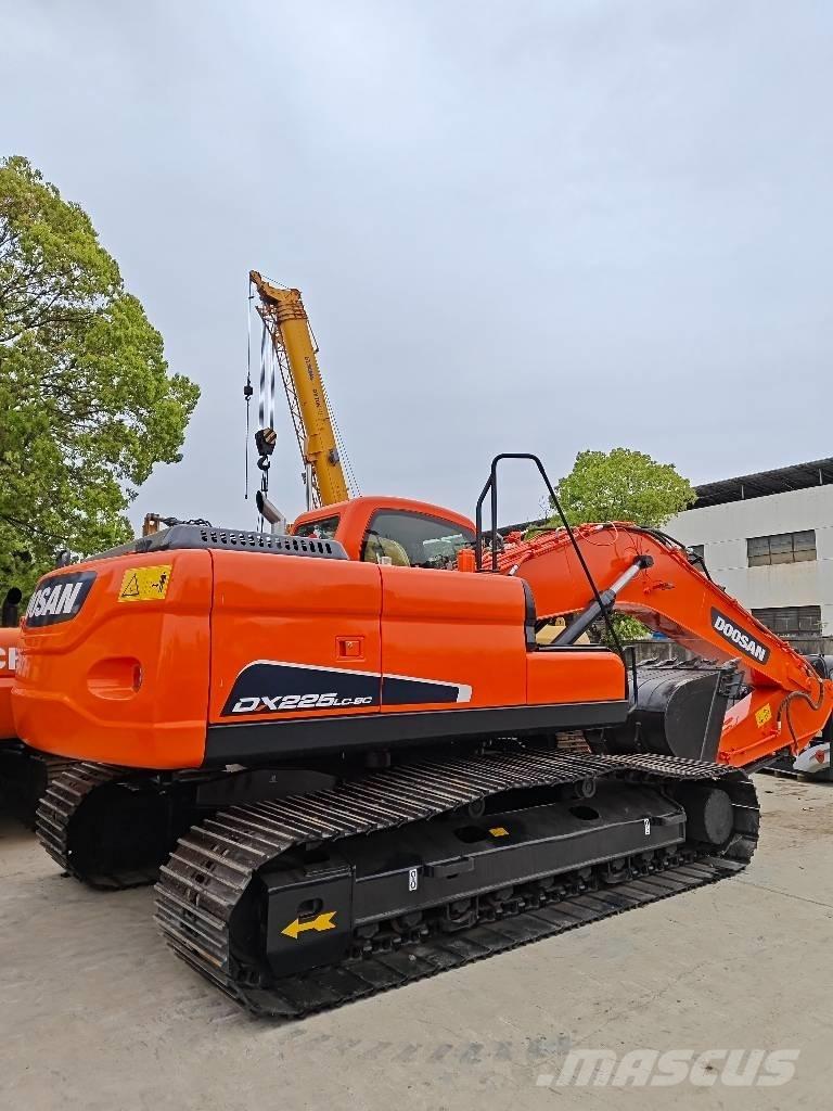 Doosan DX 225 LC Beltegraver