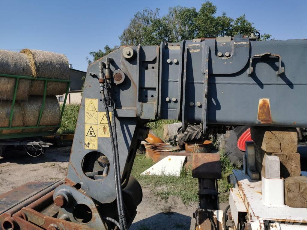 Bobcat T40140 2002r Traktorgravere